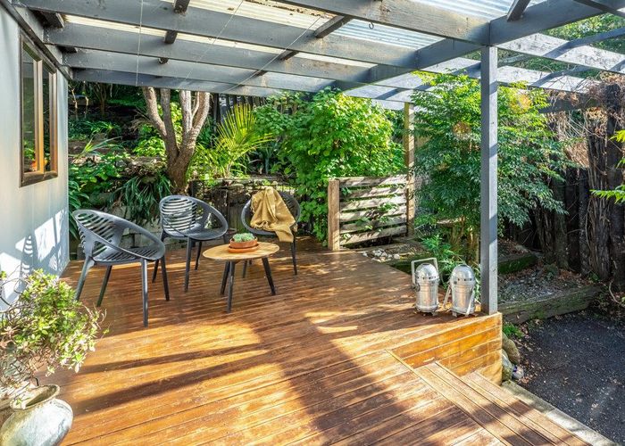  at 52 Forest Road, Raumati South, Paraparaumu