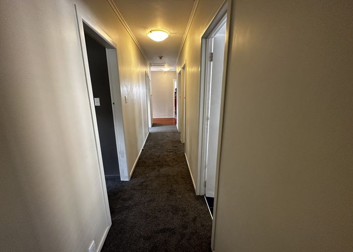  at 93 Sylvan Avenue, Northcote, Auckland