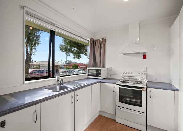  at 29 Woodbank Drive, Glen Eden, Waitakere City, Auckland