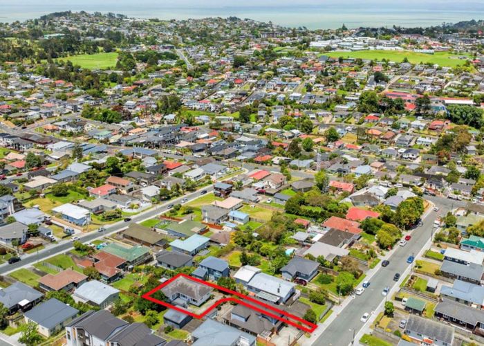  at 16 Graham Bell Avenue, Mount Roskill, Auckland City, Auckland