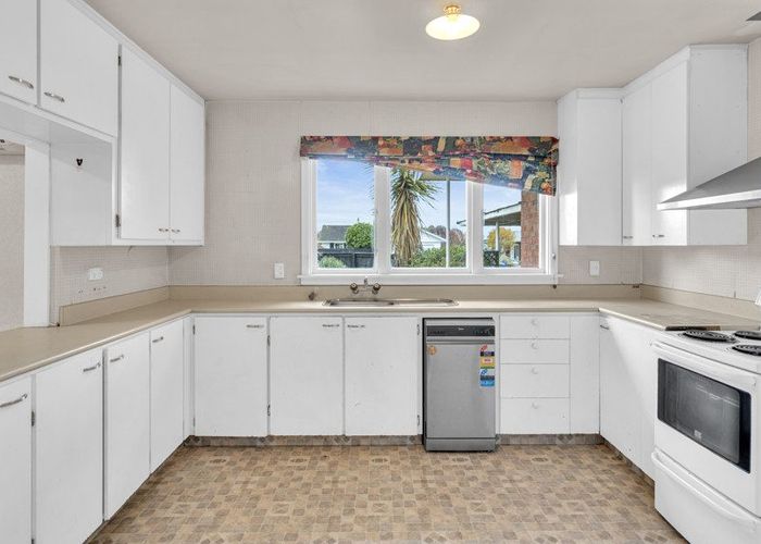  at 17 Queens Drive, Allenton, Ashburton, Canterbury