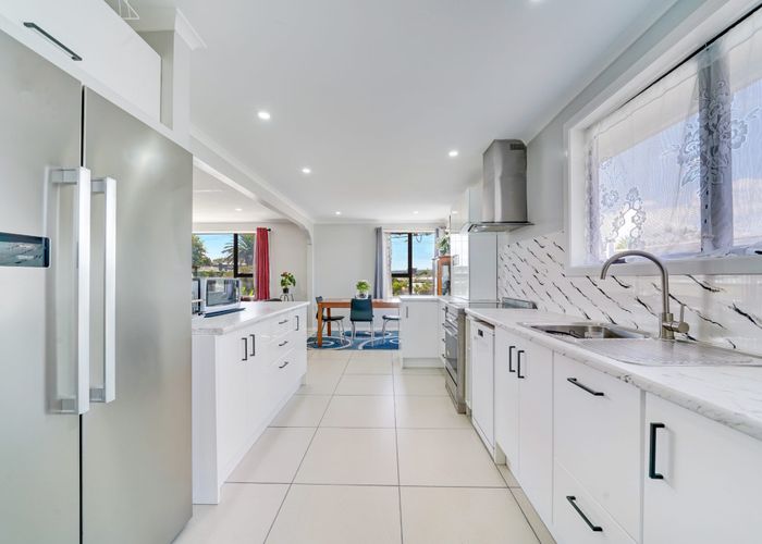  at 4 Macky Avenue, Mangere East, Auckland