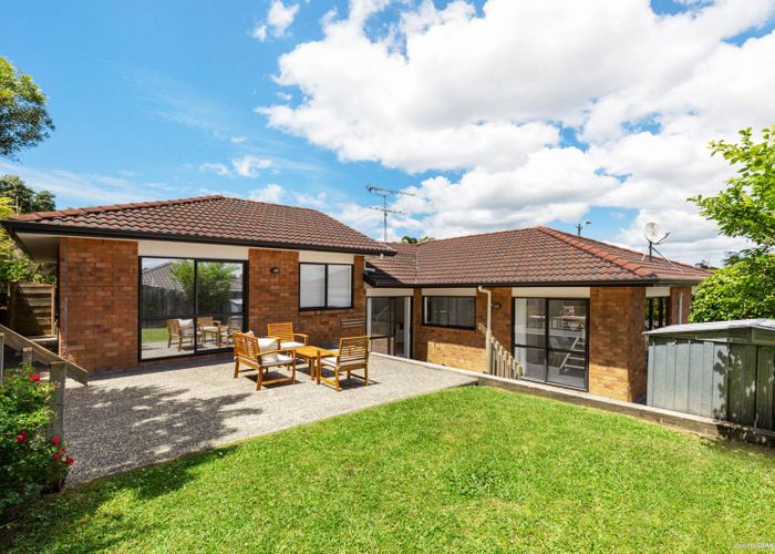 at 16 Sunvista Avenue, Oteha, Auckland