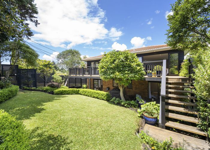  at 1/16 Channel View Road, Campbells Bay, Auckland