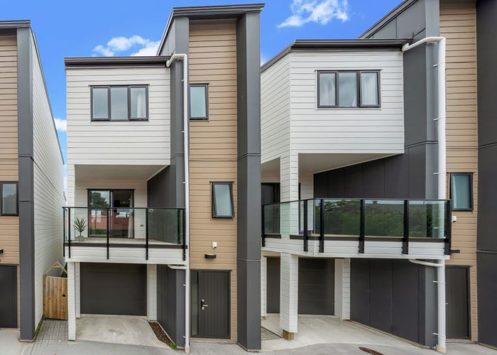  at 3/26 Binsted Road, New Lynn, Auckland