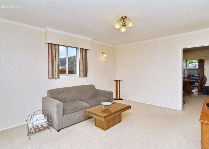  at 2/9 Chilton Drive, Mairehau, Christchurch