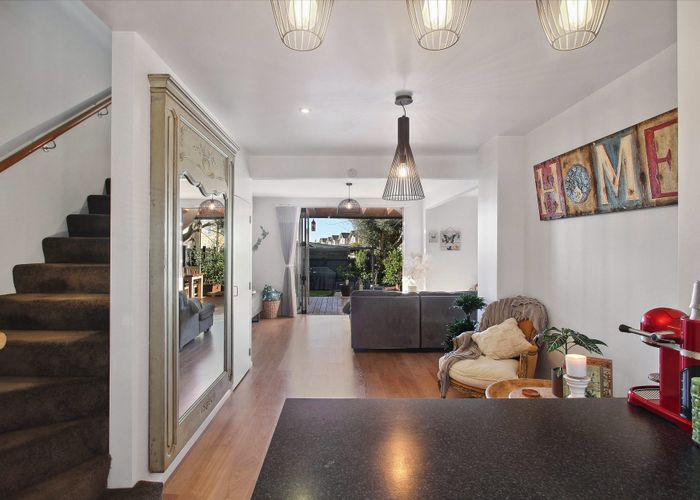  at 24 Haven Drive, East Tamaki, Manukau City, Auckland