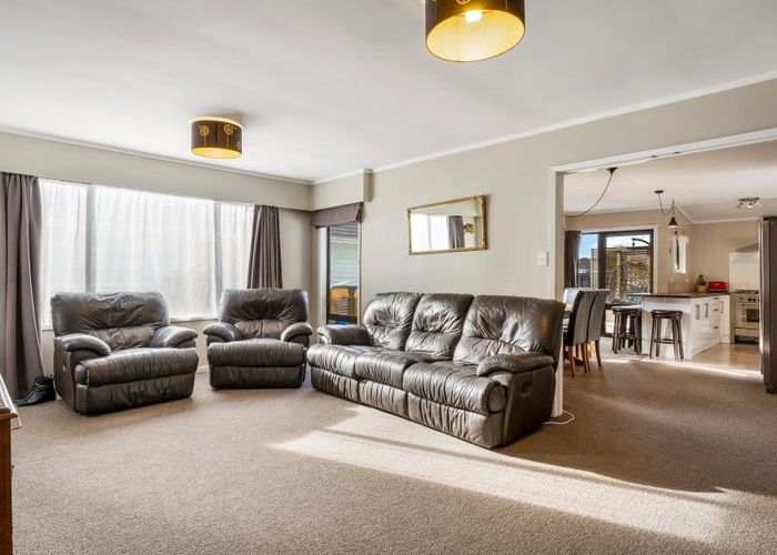  at 10 Whitley Avenue, Ebdentown, Upper Hutt