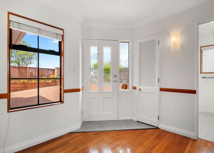  at 92 Aberdeen Road, Campbells Bay, North Shore City, Auckland