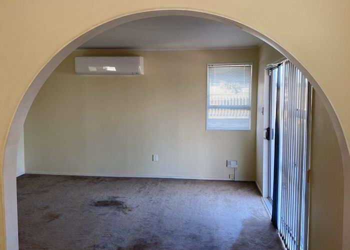  at 115 Aviemore Drive, Highland Park, Manukau City, Auckland
