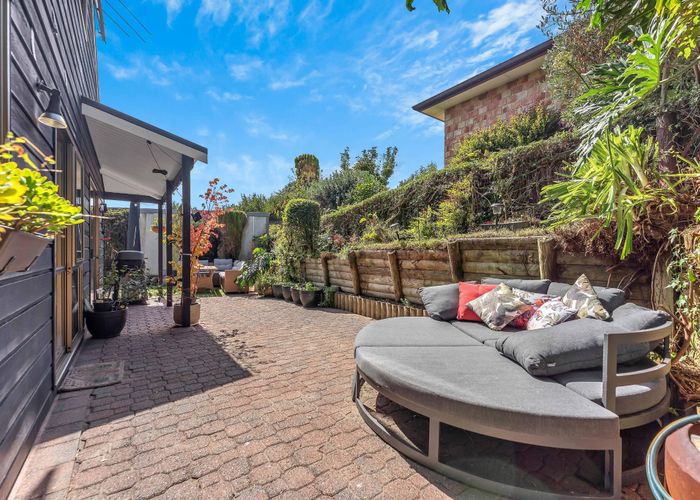  at 2/7 McCall Place, Opaheke, Papakura, Auckland