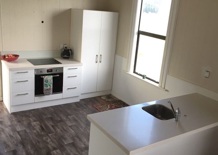  at 33 Castle Street, Waihola