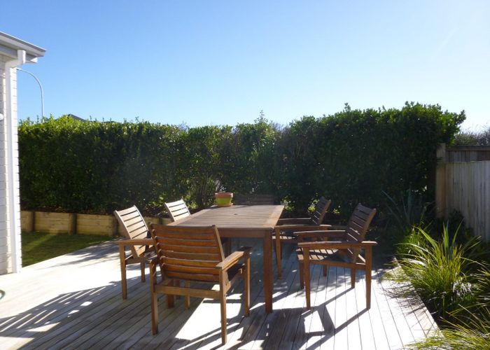  at 1 Springside Court, Huntington, Hamilton