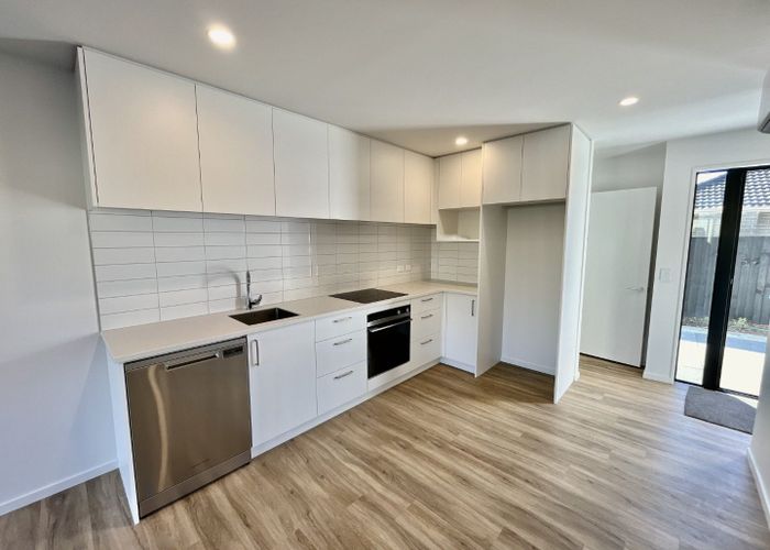  at 2/176 Hastings Street East, Waltham, Christchurch City, Canterbury