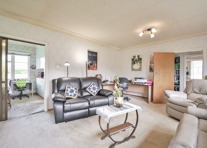  at 1413 Caroline Road, Mayfair, Hastings