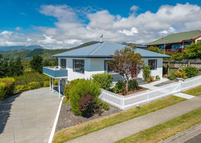  at 325 Princes Drive, Britannia Heights, Nelson, Nelson / Tasman
