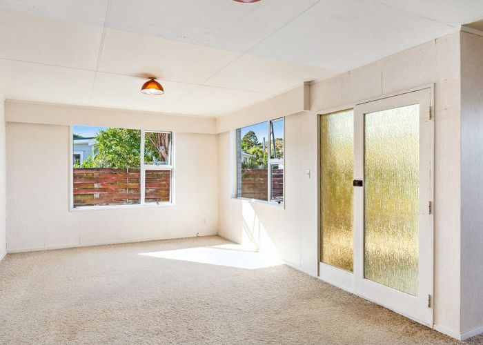  at 11A Kingswood Grove, Raumati Beach, Paraparaumu