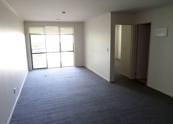  at 2Q/1 Wadier Place, Henderson, Waitakere City, Auckland