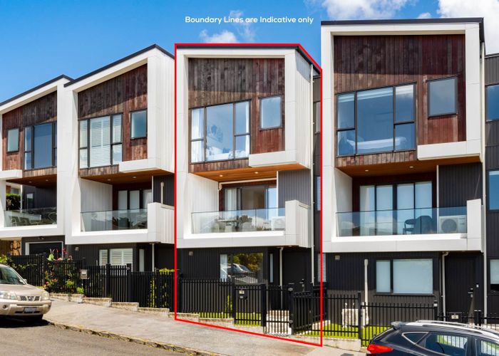  at 2/1 Rahiri Road, Mount Eden, Auckland