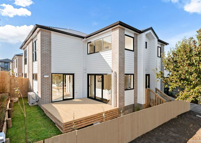  at 4/79 Aranui Road, Mount Wellington, Auckland