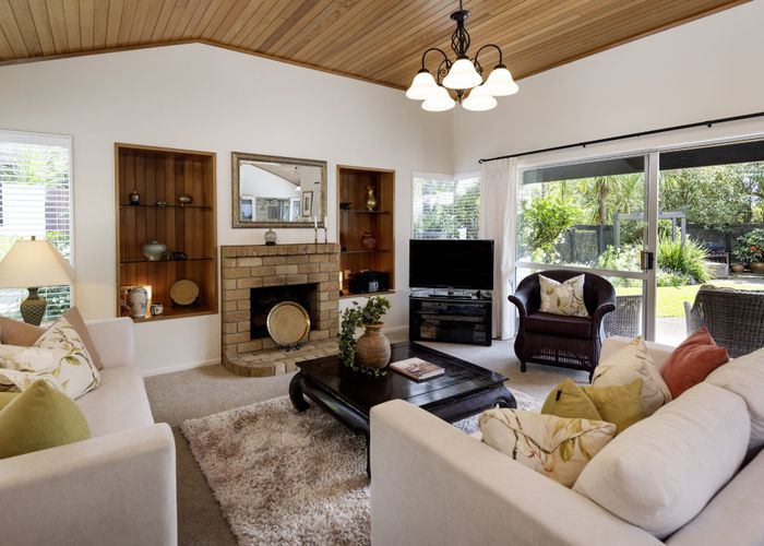  at 10 Paparoa Road, Cockle Bay, Auckland