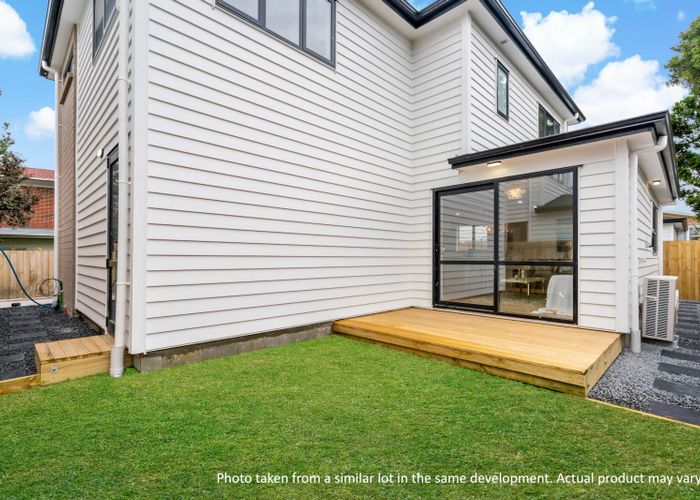  at 8A Lynette Place, Mangere, Auckland