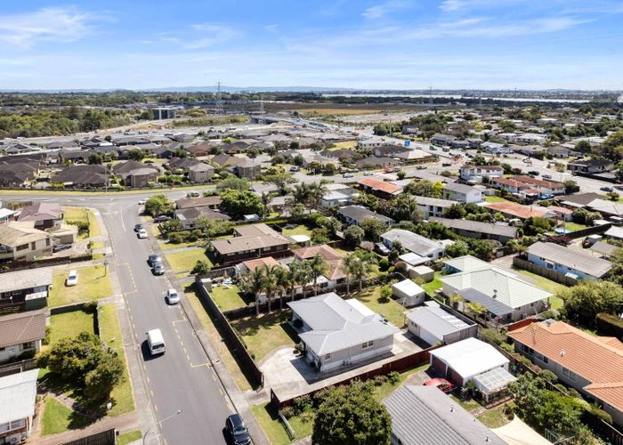  at 83 Rosehill Drive, Rosehill, Papakura