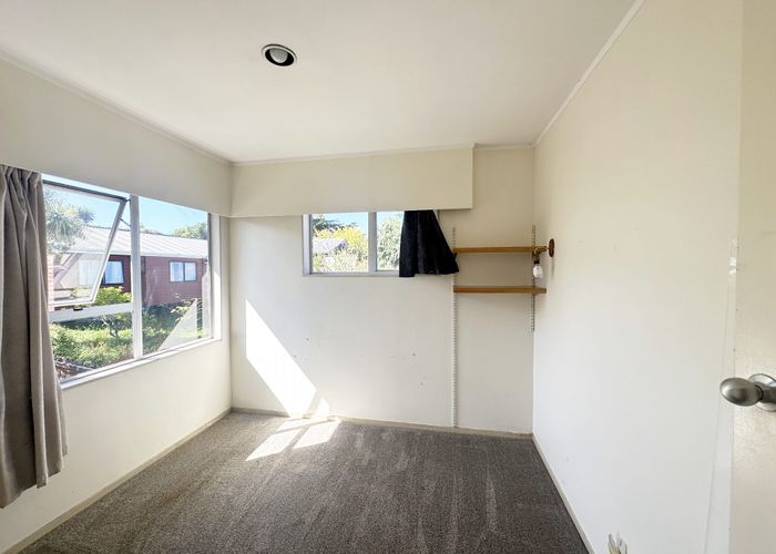  at 4/70 West Coast Road, Glen Eden, Waitakere City, Auckland