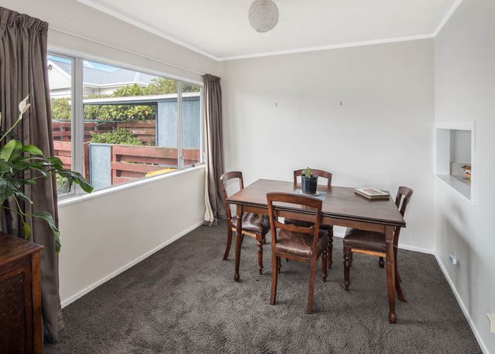  at 5/192 Onepu Road, Lyall Bay, Wellington
