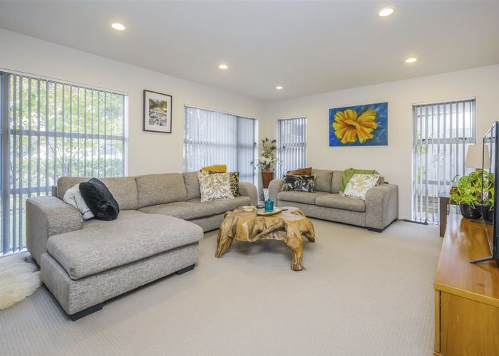  at 48 Pickaberry Avenue, Karaka, Papakura