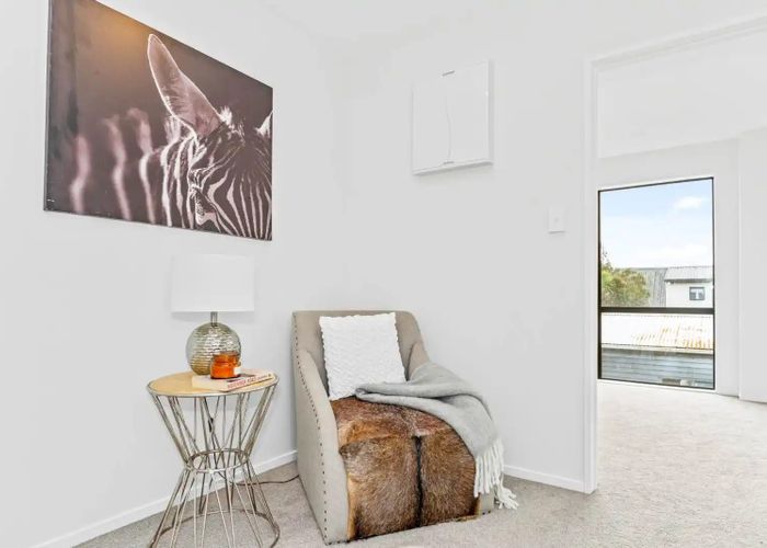  at 9/267 Great North Road, Henderson, Waitakere City, Auckland