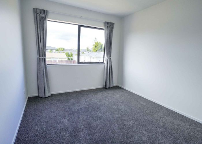  at 8/19 Kingdale Road , Henderson, Waitakere City, Auckland