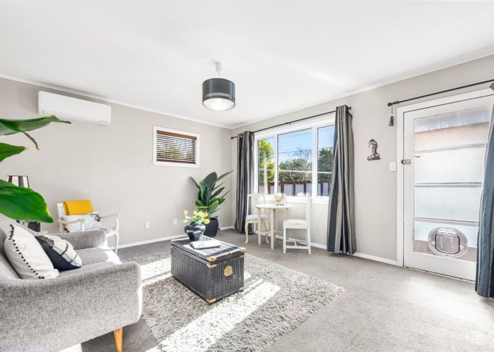  at 1/5 Hall Grove, Ebdentown, Upper Hutt, Wellington
