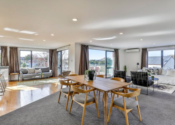  at 88 Tiroroa Avenue, Te Atatu South, Waitakere City, Auckland
