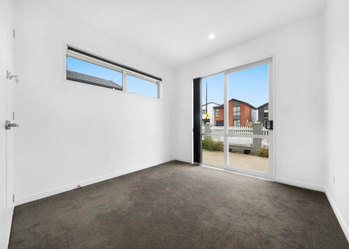  at 6 William Calvert Drive, Swanson, Waitakere City, Auckland