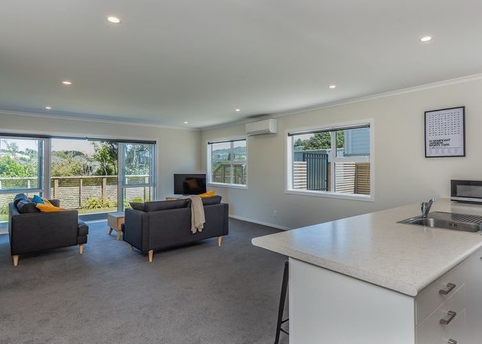  at 2/20 Glanmire Road, Newlands, Wellington, Wellington