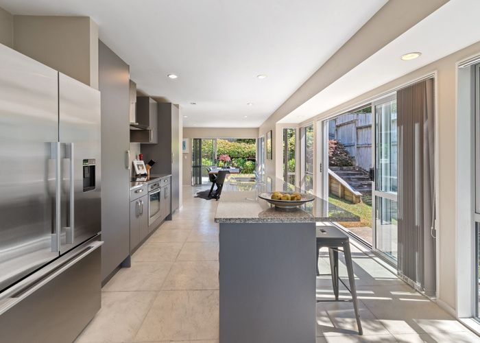  at 682C Beach Road, Browns Bay, North Shore City, Auckland