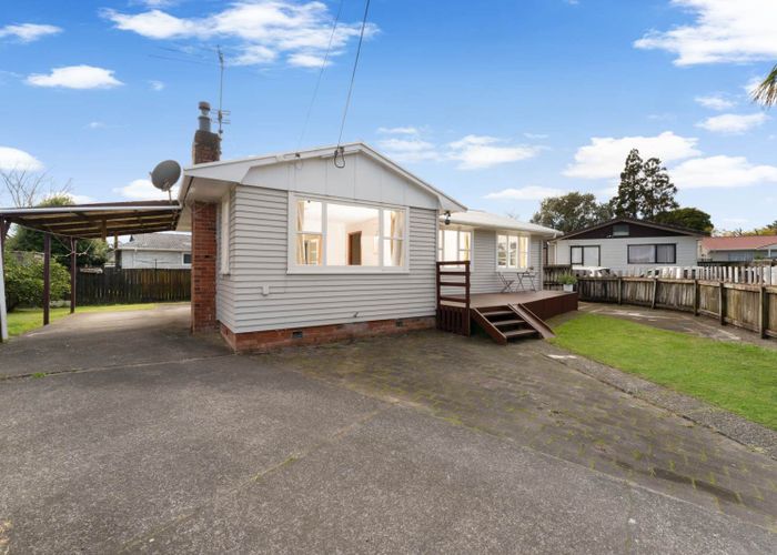  at 9 Harry Ward Place, Henderson, Waitakere City, Auckland