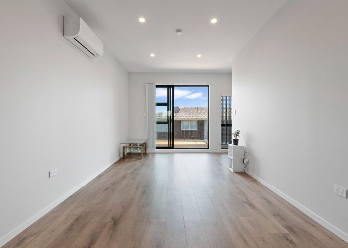  at 14/1B Egremont Street, Belmont, Auckland