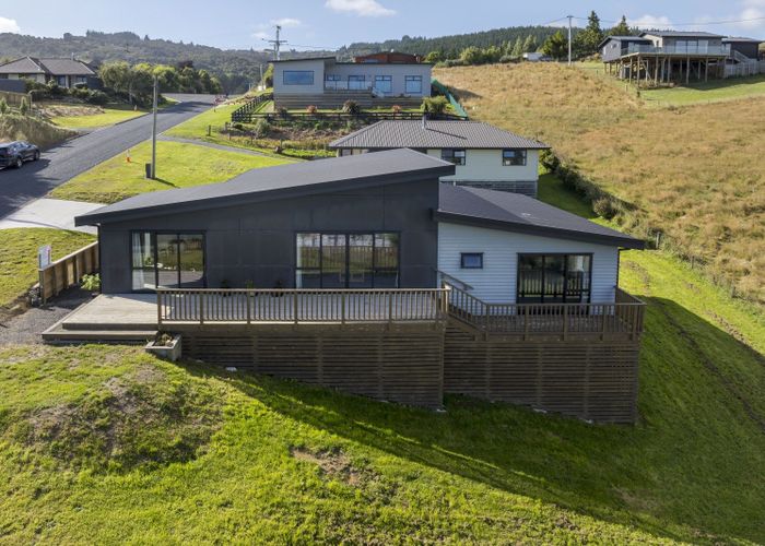  at 32 Nore Street, Waihola, Clutha, Otago