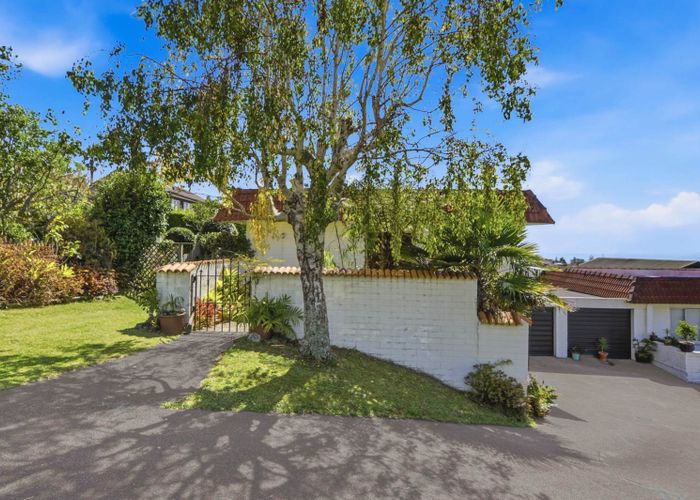  at 1/29 Aberdeen Road, Castor Bay, Auckland
