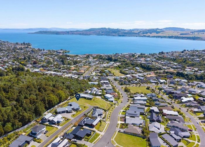  at 11 Azalea Lane, Waipahihi, Taupo, Waikato