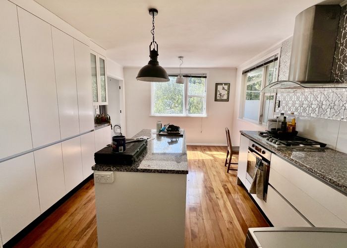  at 18 Deller Grove, Silverstream, Upper Hutt, Wellington