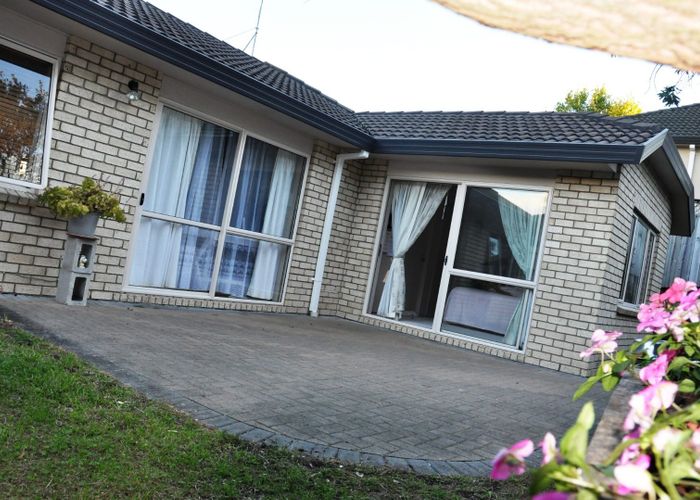 at 1/10 Ridge Road, Waiake, Auckland