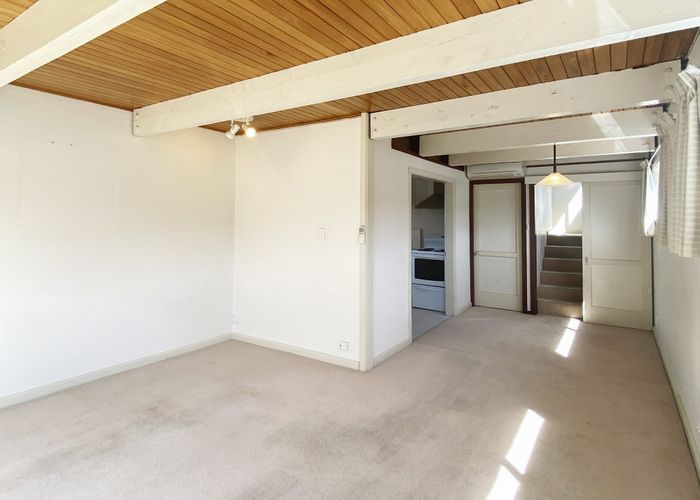  at 2/108 Office Road, Merivale, Christchurch City, Canterbury