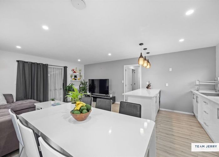  at 1/5 Malaspina Place, Papatoetoe, Manukau City, Auckland