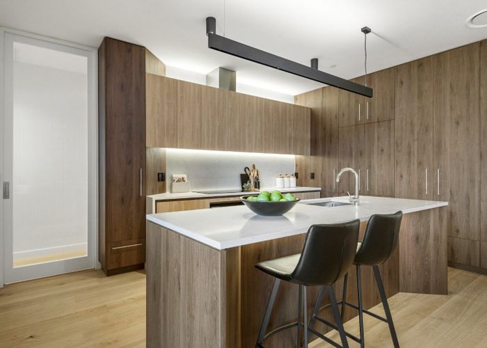  at 6/423-427 Beach Road, Mairangi Bay, North Shore City, Auckland