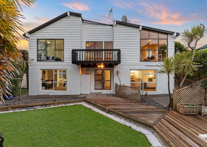  at 25 Windmill Road, Mount Eden, Auckland City, Auckland