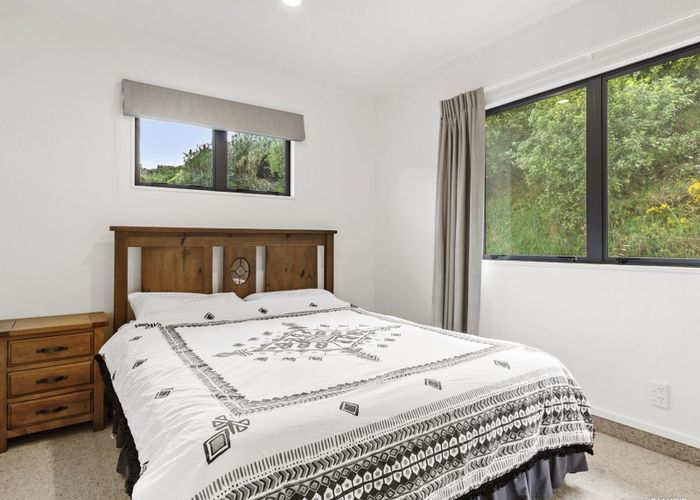  at 27 Domanski Crescent, Owhiro Bay, Wellington