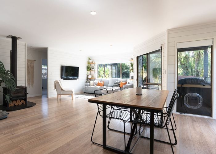  at 1/45 Unsworth Drive, Unsworth Heights, North Shore City, Auckland